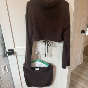 Double Zero Dark Brown Cropped Turtleneck Sweater
